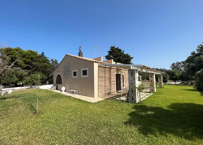 בית הארחה Torre Guaceto 3*